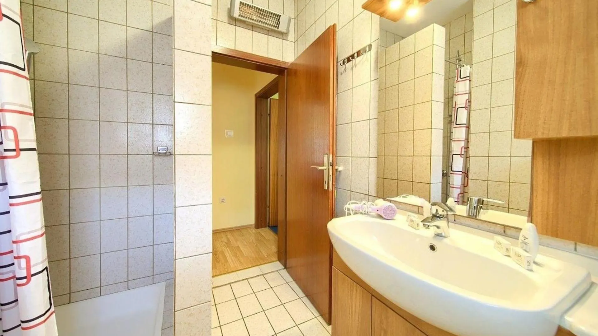 Apartment Komfortable Ferienwohnung In Crikvenica Mit Grill, Terrasse Und Garten
