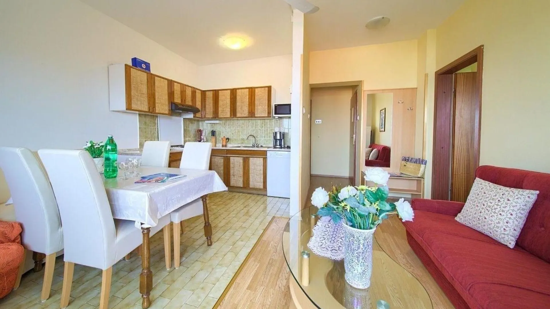 Komfortable Ferienwohnung In Crikvenica Mit Grill, Terrasse Und Garten