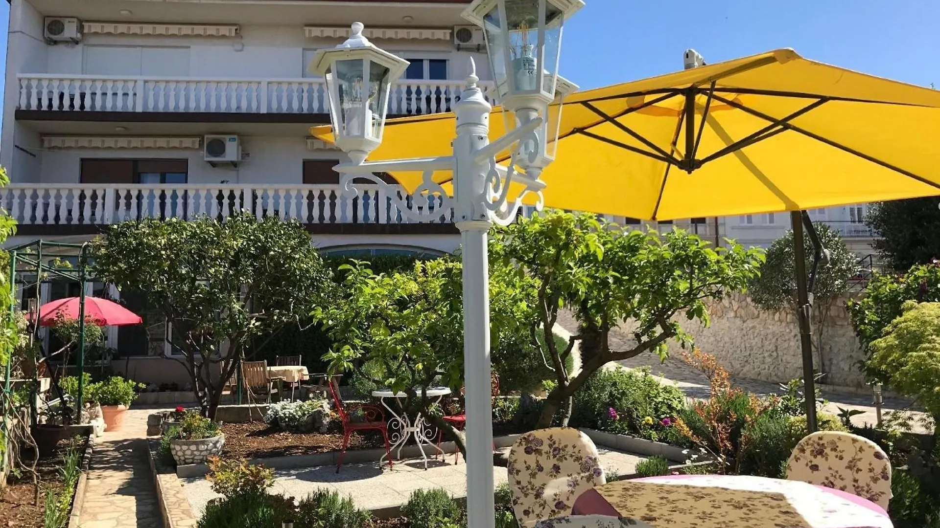 Komfortable Ferienwohnung In Crikvenica Mit Grill, Terrasse Und Garten